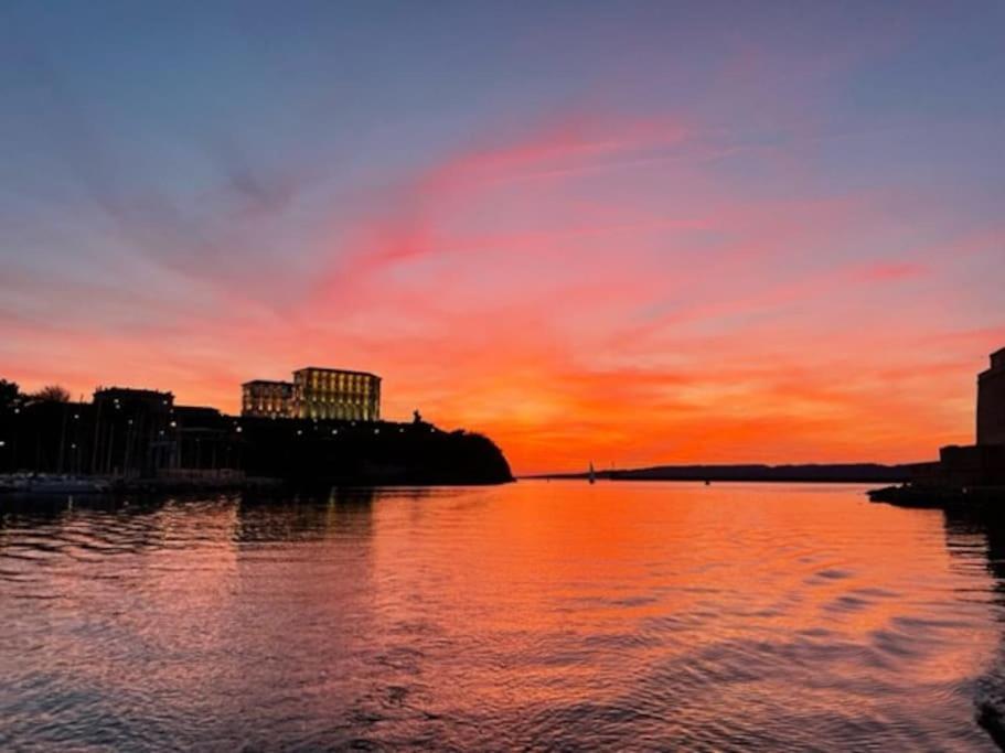 Апартаменти La Belle Aventure Au Soleil Du Vieux-Port Марсель Екстер'єр фото